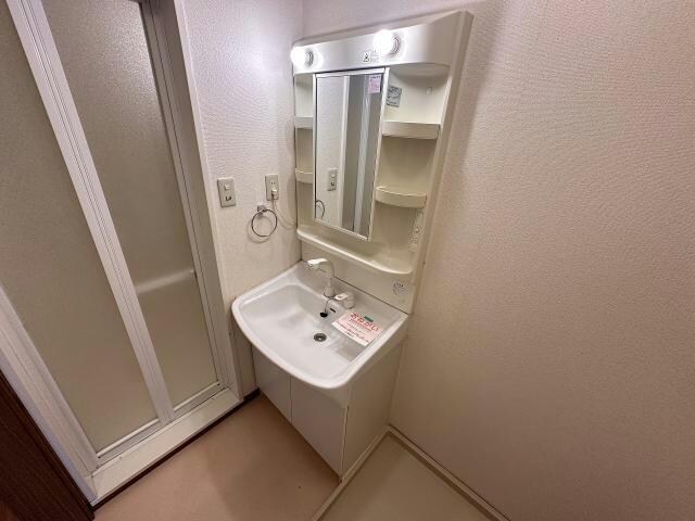  ベルクール石川2号館