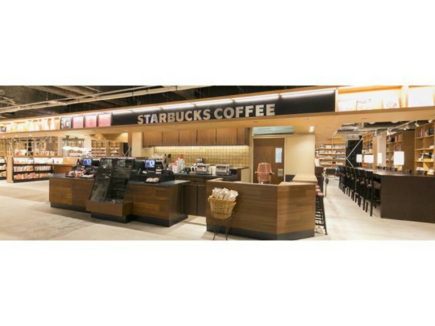 スターバックスコーヒー函館蔦屋書店(その他飲食（ファミレスなど）)まで595m プリオール2002