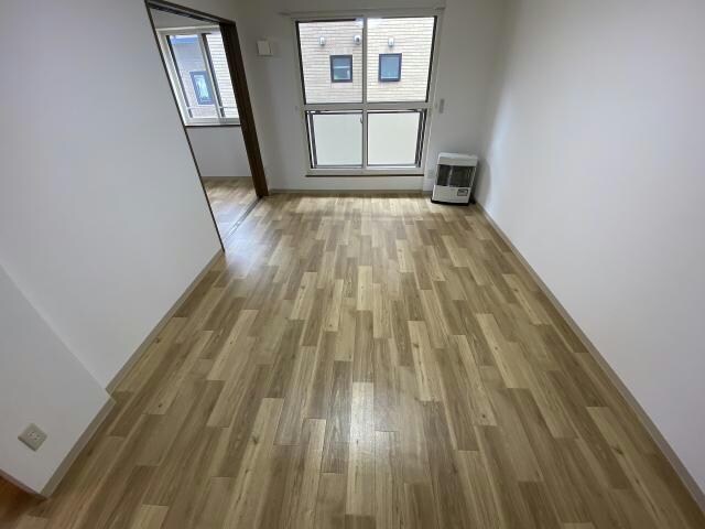  リベア的場