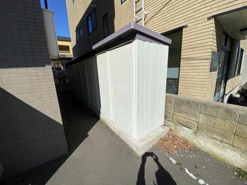  リベア的場