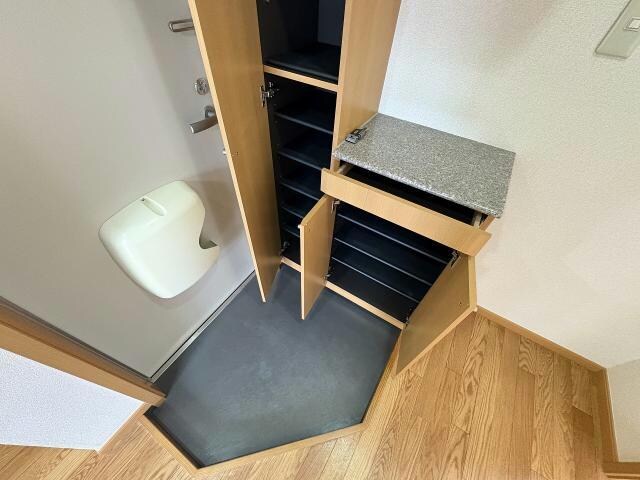  コウジィーコートⅡ