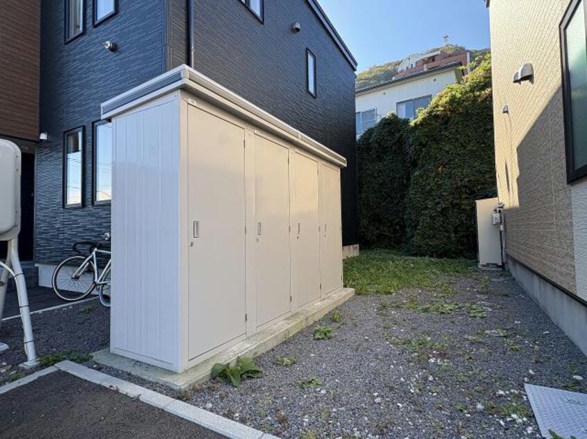  ラトゥール谷地頭