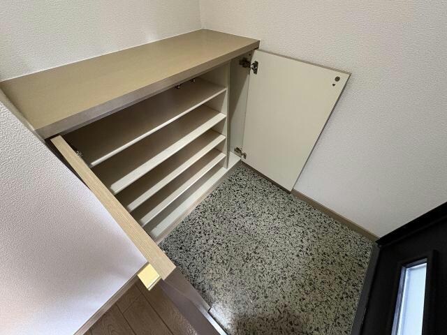  サンヴィラン美原B棟