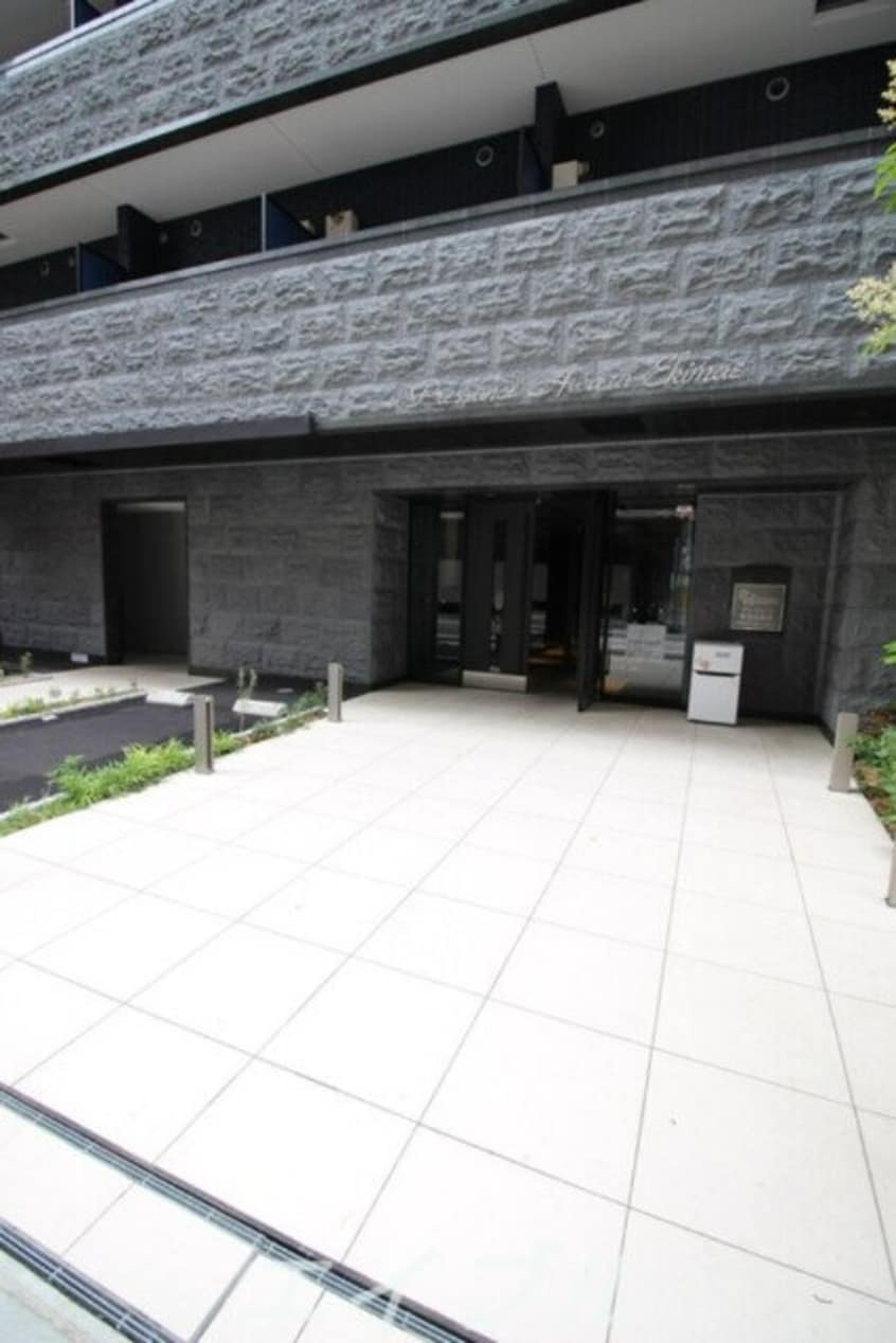  プレサンス阿波座駅前