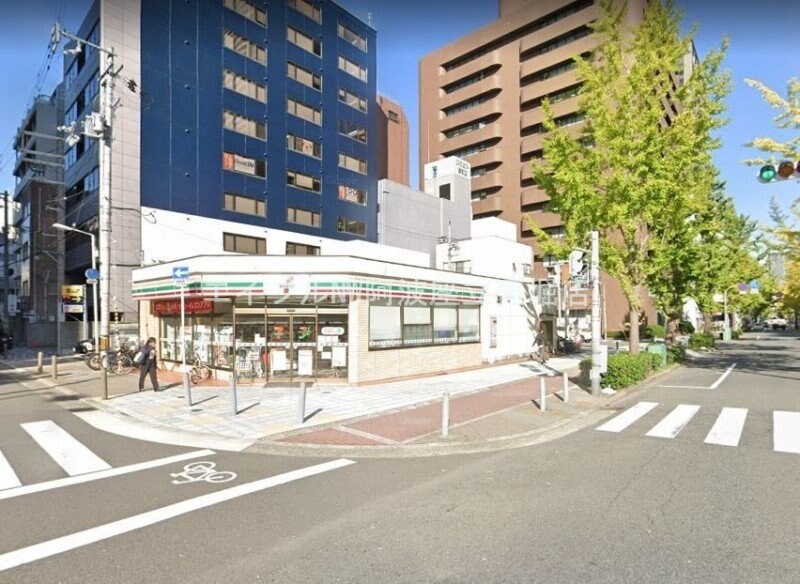 セブン-イレブン 大阪新町２丁目店(コンビニ)まで119m パークアクシス大阪新町