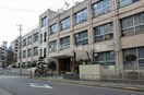 大阪市立堀江中学校(中学校/中等教育学校)まで543m レオンコンフォート堀江公園