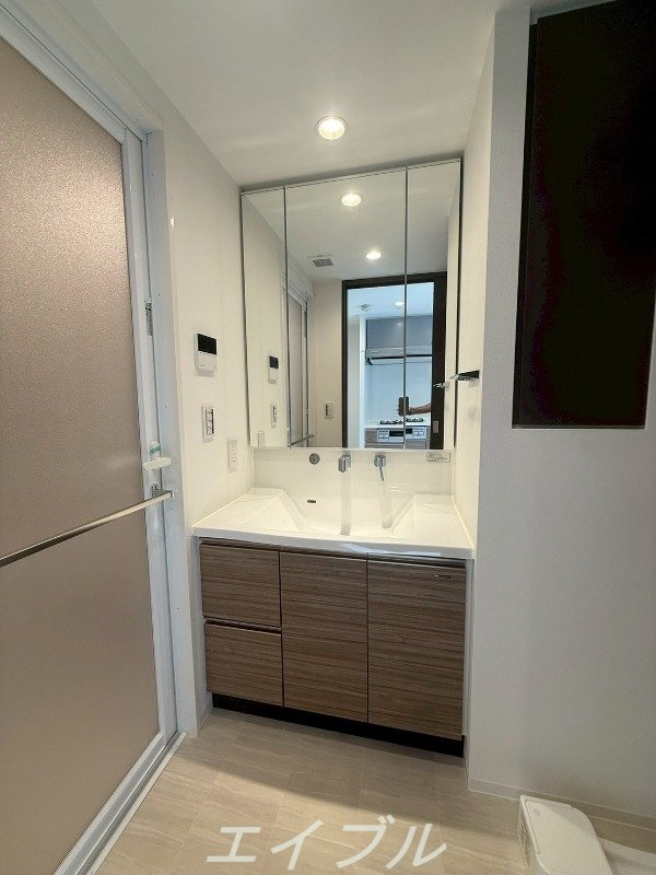  ブランニード塚本駅前