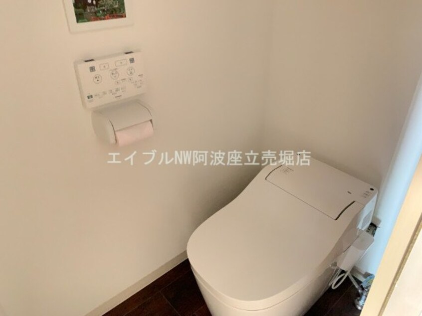 最新のトイレ 堀江ハイツ