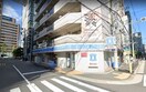 ローソン 大阪厚生年金会館前店(コンビニ)まで166m エスリードレジデンス大阪本町