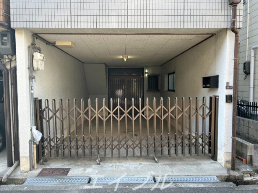  鶴見区安田3丁目貸家