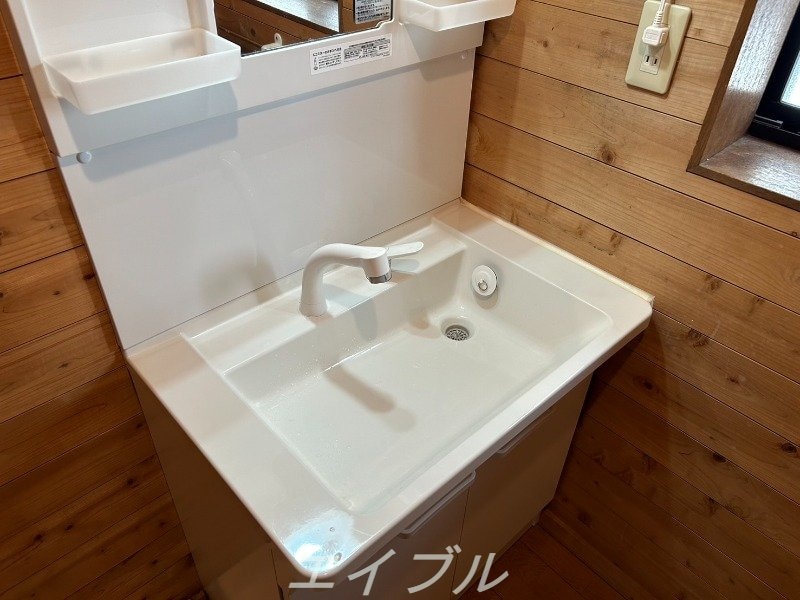  鶴見区安田3丁目貸家