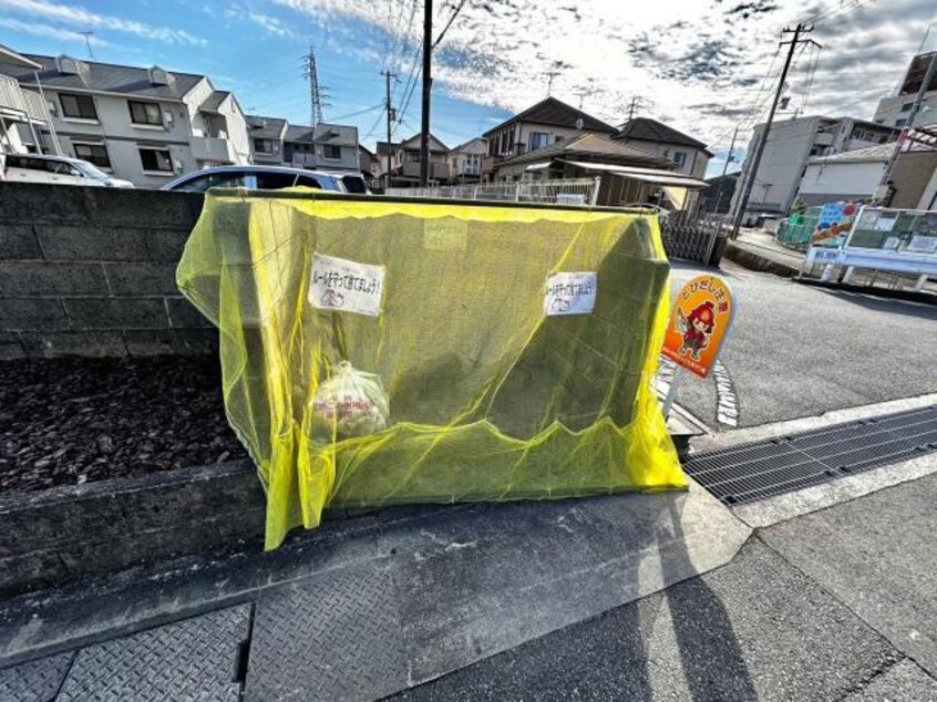 敷地内ごみ置き場 メゾン堀川B棟