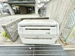 敷地内ごみ置き場