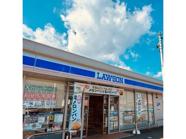 ローソン姫路阿保店(コンビニ)まで953m アルモニー・ガーデンⅠ