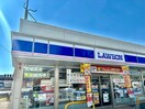 ローソン姫路飾磨加茂店(コンビニ)まで724m シロフィーマ　メゾン　B棟