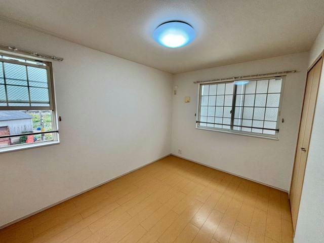  エレガンス中島