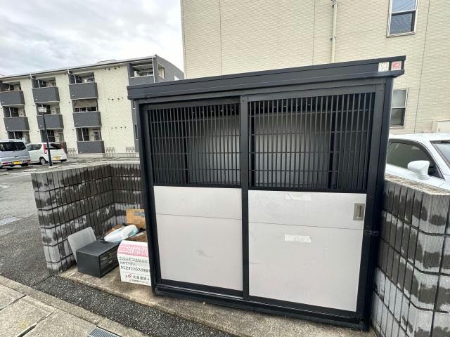 敷地内ごみ置き場 アマルフィ37