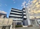 クローバー英賀保駅前の外観