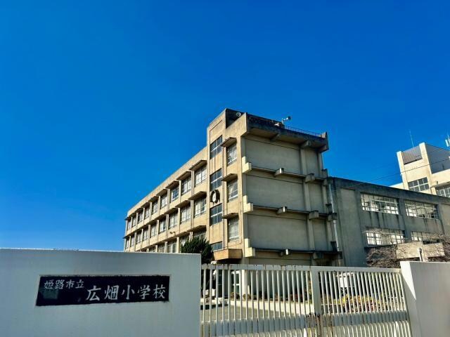 姫路市立広畑小学校(小学校)まで799m メゾンハンクスMT Ⅰ