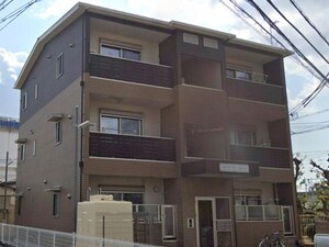 エレアージュ宝殿駅前3