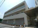 ジュネス宝殿駅前の外観