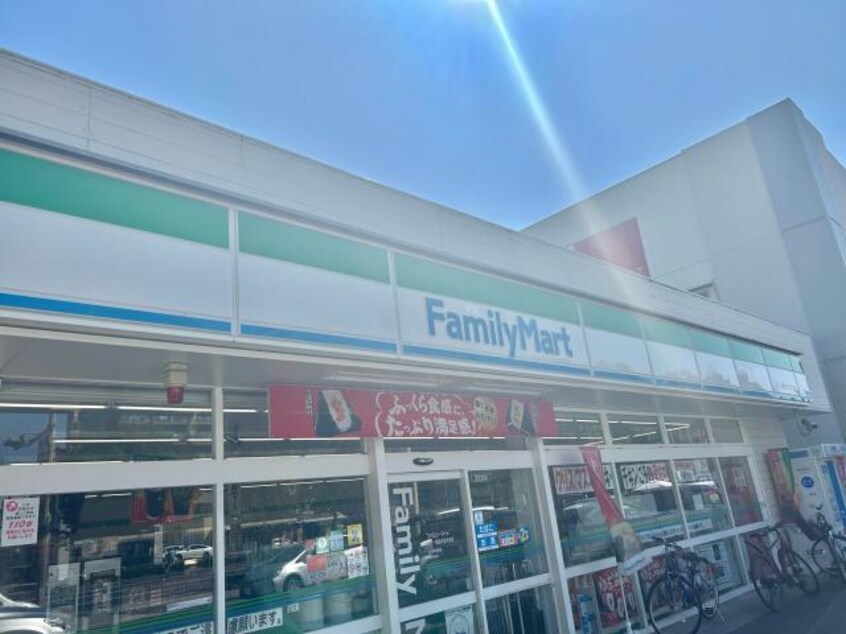 ファミリーマートジミー姫路市役所南店(コンビニ)まで273m ボナールゲート