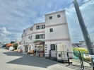 アビックス英賀保駅前の外観
