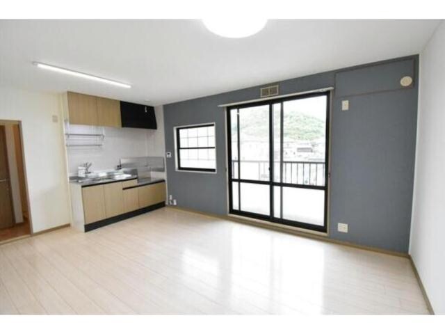  サンハイム下手野　A