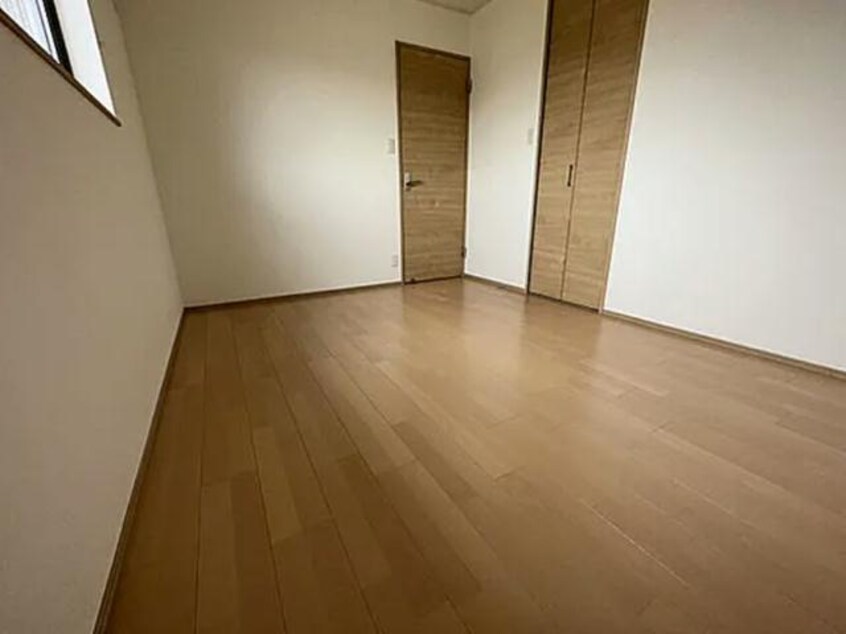  エレアージュ宝殿駅前2