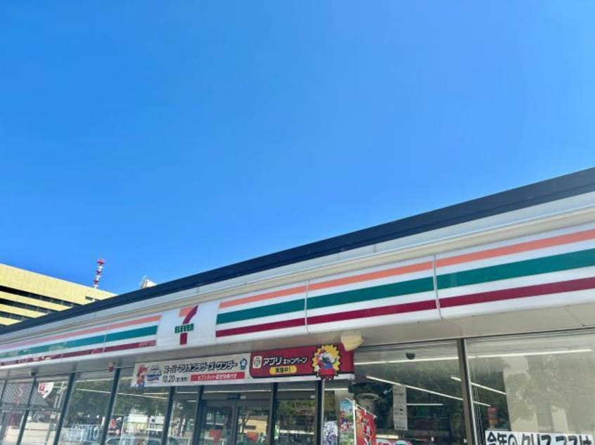 セブンイレブン姫路佃町店(コンビニ)まで301m アルコラカーサ佃町Ⅱ