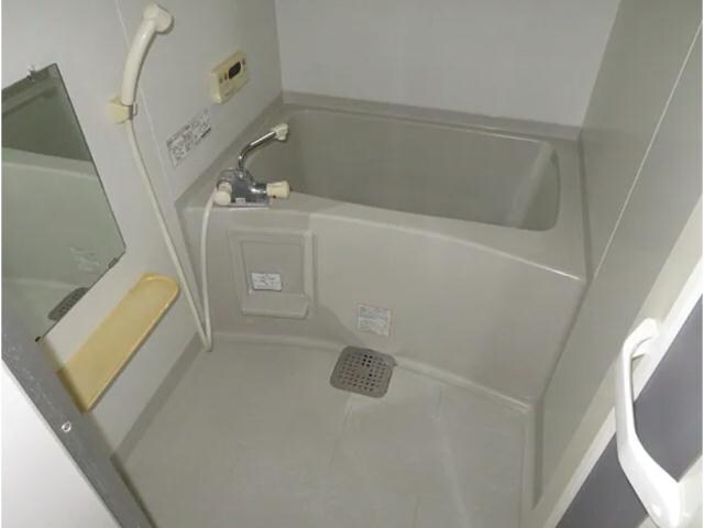  ラ・スコレール水上