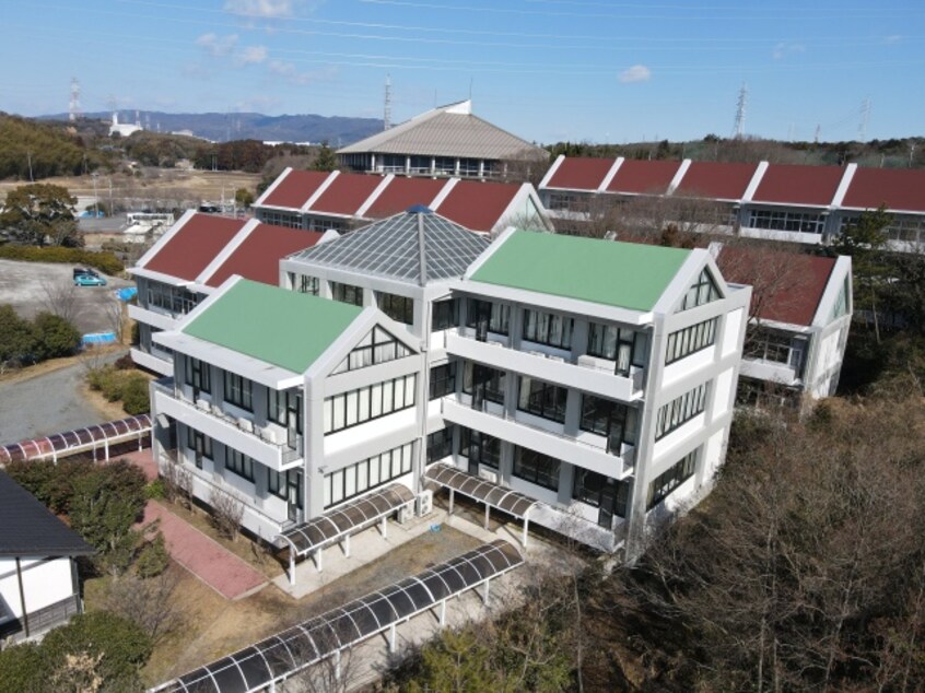 高等学校/高等専門学校まで600m※津田学園中学校・高等学校 三岐鉄道北勢線/星川駅 徒歩28分 2階 築26年