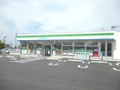 コンビニまで400m※ファミリーマート　伊勢中川駅前店 ロイヤルガーデン　Ｂ