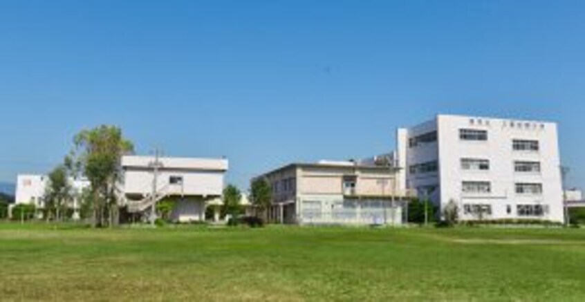 大学/短大/専門学校まで9500m※津市立三重短期大学 シャルムマスダⅢ