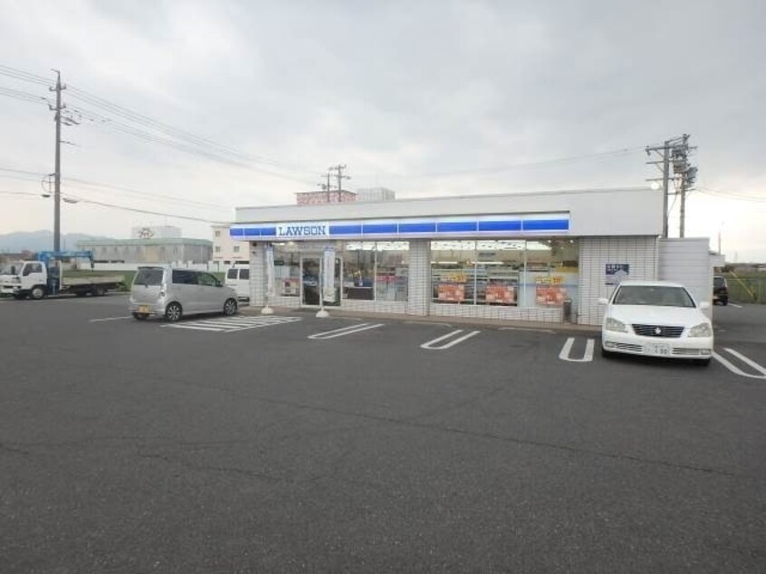 コンビニまで400m※ローソン　松阪小野江店 シャルパンティエ