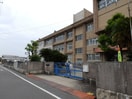 小学校まで2600m※津市立育生小学校 Ｖｉｅｗ　ｔｅｒｒａｃｅ