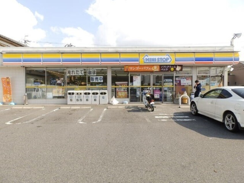 コンビニまで700m※ミニストップ　四日市中里店 近鉄名古屋線/塩浜駅 徒歩9分 2階 築43年