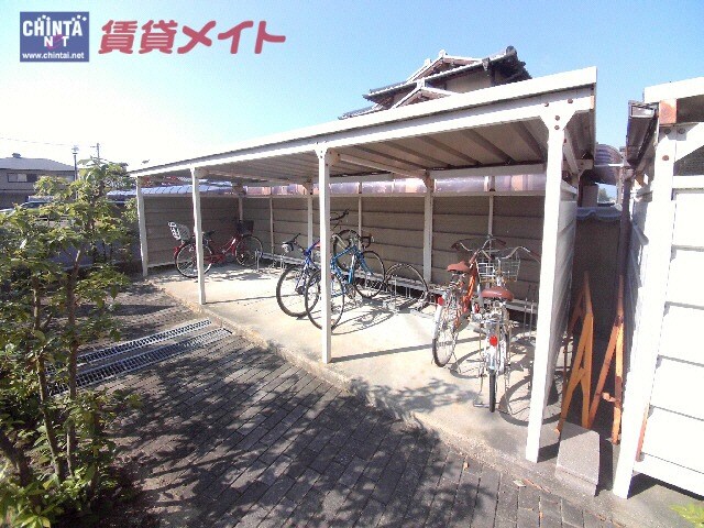  近鉄湯の山線/伊勢松本駅 徒歩10分 3階 築30年