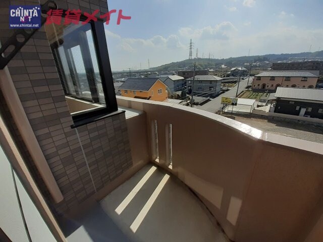 同型、反転タイプの部屋写真です。 近鉄湯の山線/桜駅 徒歩9分 5階 築17年