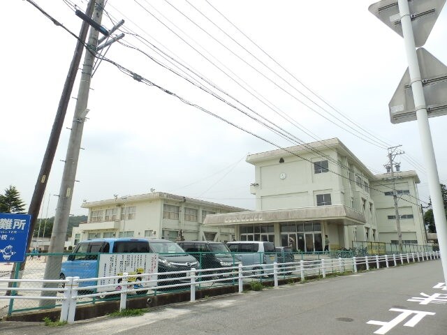 小学校まで1900m※菰野町立菰野小学校 近鉄湯の山線/菰野駅 徒歩12分 1階 築20年