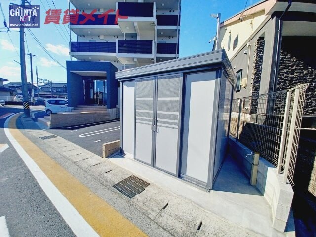  近鉄湯の山線/伊勢松本駅 徒歩3分 1階 1年未満