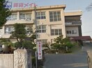 中学校/中等教育学校まで700m※菰野町立菰野中学校 近鉄湯の山線/菰野駅 徒歩8分 3階 築27年