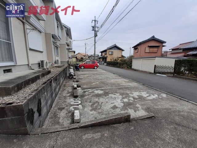  近鉄湯の山線/伊勢川島駅 徒歩12分 1階 築32年