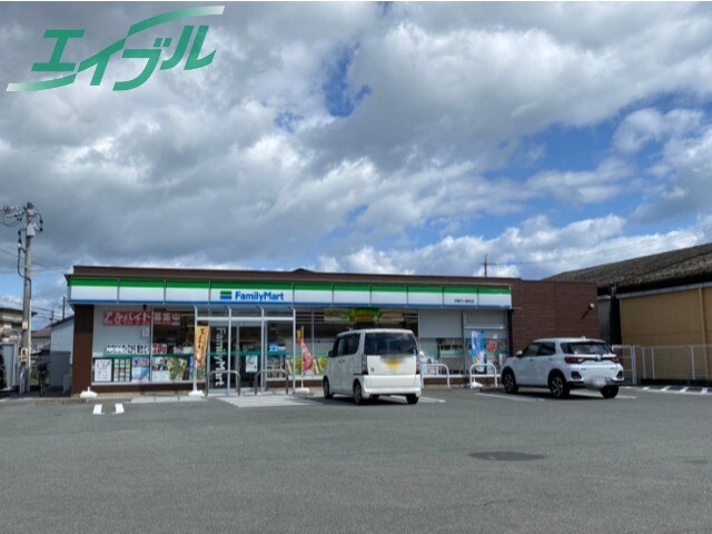 コンビニまで300m※ファミリーマート　伊勢竹ケ鼻町店 タートルクレイン　Ｂ棟