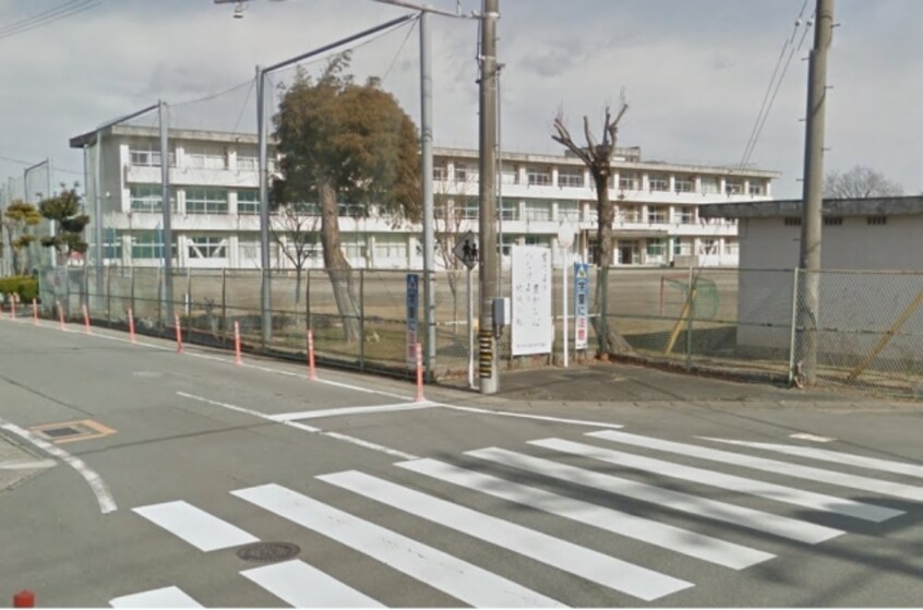 小学校まで600m※伊勢市立浜郷小学校 さつき荘