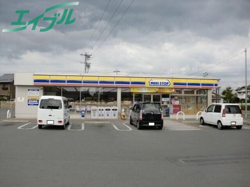 コンビニまで500m※ミニストップ　伊勢宮後店 エルミタージュⅡ