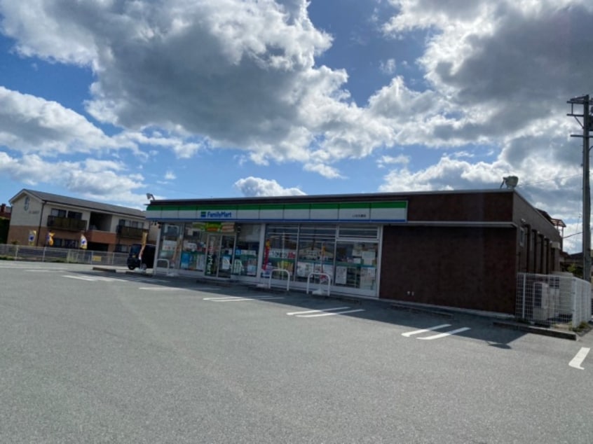 コンビニまで1100m※ファミリーマート　いせ大湊店 神社港T様貸家2