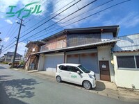 中央町藤田借家