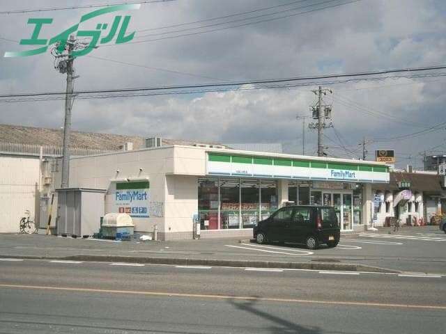 コンビニまで700m※セブンイレブン　松阪山室町北店 石崎借家