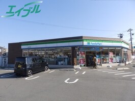 ファミリーマート松阪駅部田店